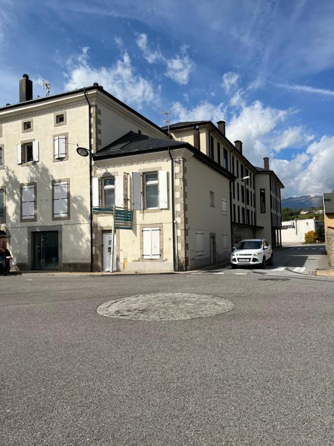 Villa Casa de poble acollidora,amb llar de foc, traster Bourg-Madame Exterior foto